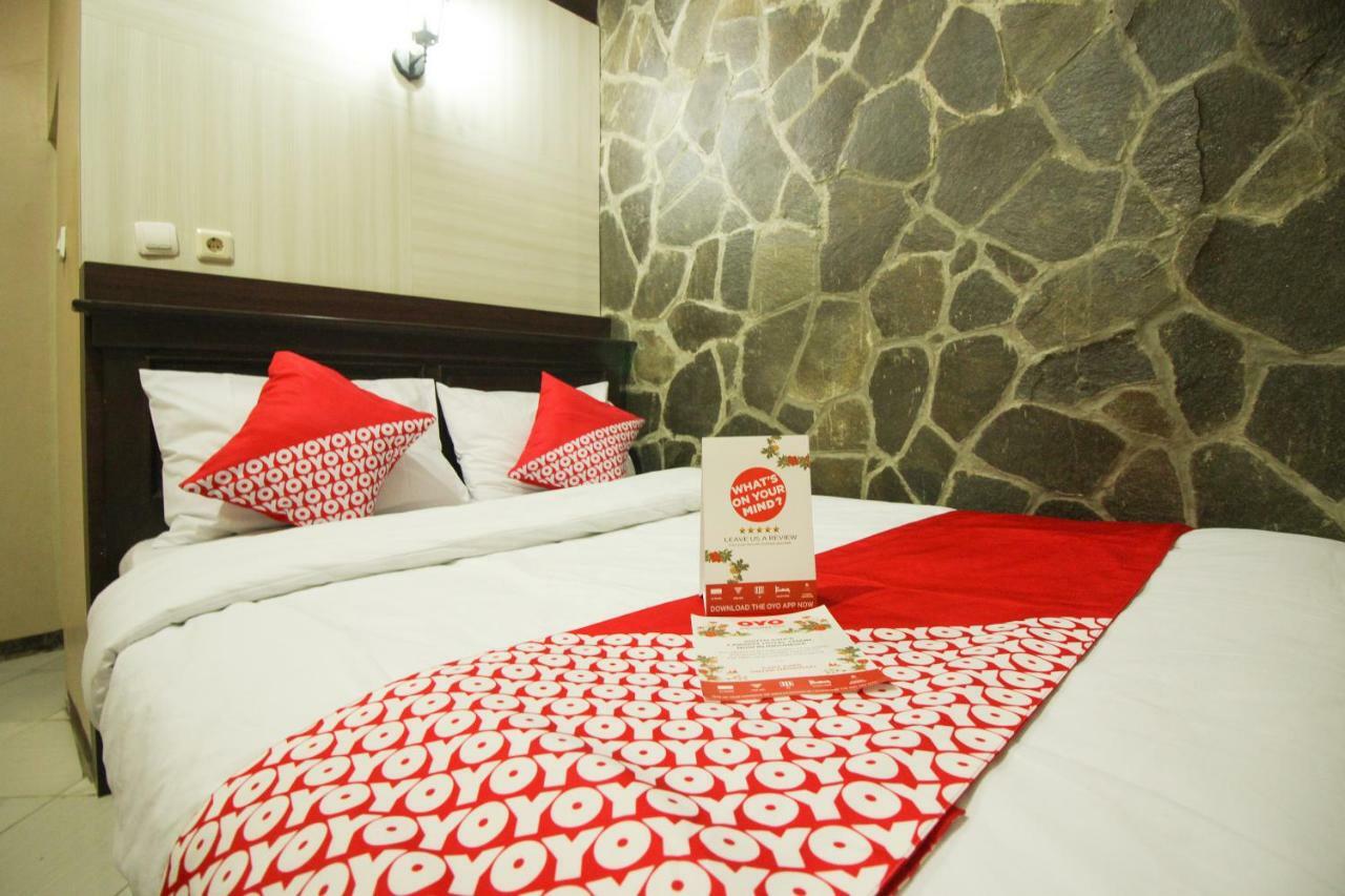 Oyo 820 Abad Baru Hotel Пангандаран Экстерьер фото